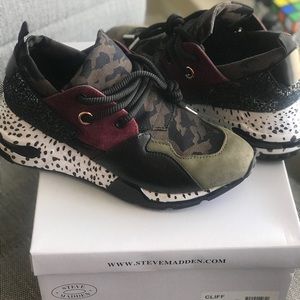 Steve Madden Sneakers